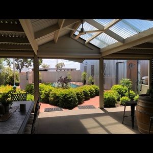 Meet your Posher, Glenda